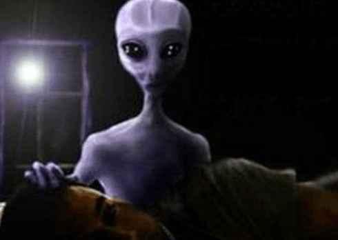 揭底外星人爆料者视频,揭秘者亲述遭遇与内幕曝光